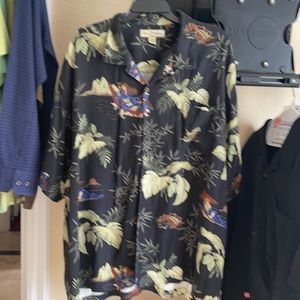 Tommy Bahama 100% silk